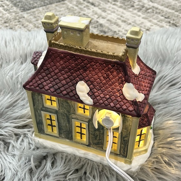 VTG Trim A Home "The Crystal Ballroom" Lighted Christmas Village Building Scene - Picture 2 of 11